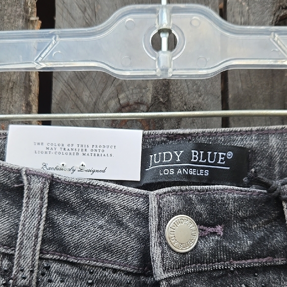Judy Blue Jeans - Picture 2 of 13